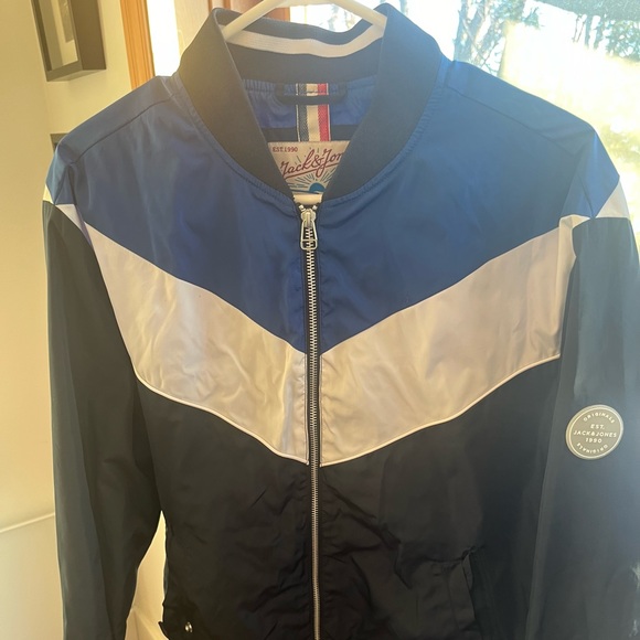 Jackets and hoodies to sale - Picture 7 of 10